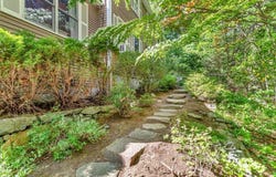 180 Mellen St, Holliston, MA 01746