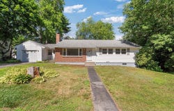 25 Sims Avenue, Portsmouth, NH 03801