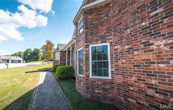 103 Hillcrest Court, St Robert, MO 65584