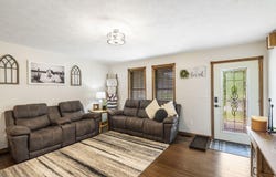 1427 W Missouri Street, Buffalo, MO 65622