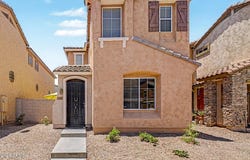 1944 N 77TH Glen, Phoenix, AZ 85035