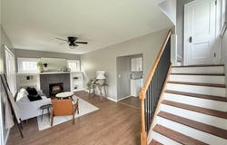 323 E Edgewood Ave, New Castle, PA 16105