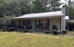 685 Creekview, Lizella, GA 31052
