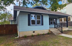 624 S AUSTIN ST, Seguin, TX 78155