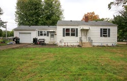 1327 Owen Avenue N, Glencoe, MN 55336