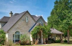 335 Saddle Club Dr, Kerrville, TX 78028