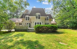 300 Country View Drive, Warwick, RI 02886