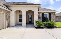 206 Finnegan Way, Youngsville, LA 70592