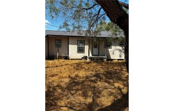 104 E Magnolia, Falfurrias, TX 78355