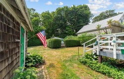 10 Prospect Street, Bristol, RI 02809