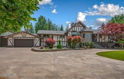 11268 N FRIAR DR, Hayden, ID 83835