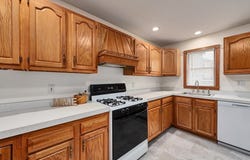 6 Exchange Pl, Lowell, MA 01852
