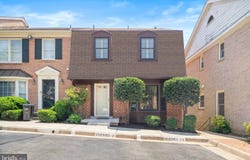 3031 FEDERAL HILL DR, SEVEN CORNERS, VA 22044