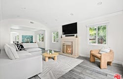 8610 Rugby Dr, West Hollywood, CA 90069