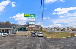 5204  S Thompson  ST Unit #Suite D, Springdale, AR 72764