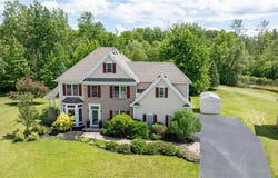 48 Helmsford, Penfield, NY 14526