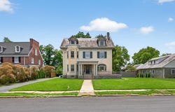 1070 WHEATLAND AVENUE, LANCASTER, PA 17603