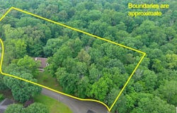 17 Bittersweet Place, Brandenburg, KY 40108