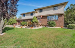 107 Amity Avenue, Old Forge, PA 18518