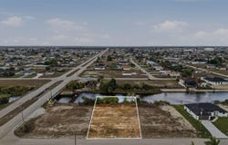 1525 NW 17TH Street, CAPE CORAL, FL 33993