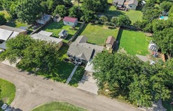 807 Texas Street, Trenton, TX 75490