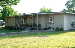 405 Bayless ST, Wister, OK 74966