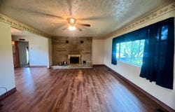 1933 London Groveport Road, Grove City, OH 43123