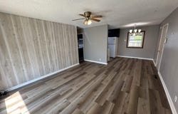 2133 SE Market ST, Topeka, KS 66605