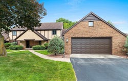 151 HARRYS Gateway, APPLETON, WI 54914
