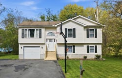 2108 Freedom Way, Pocono Summit, PA 18346