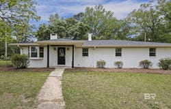 211 N Dobson Avenue, Bay Minette, AL 36507-3163