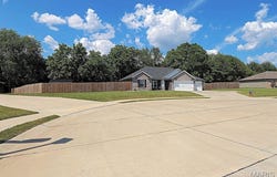 448 Jona Gold Court, Jackson, MO 63755