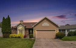 6606 Windsong Way, Lansing, MI 48917