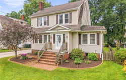 1932 7th Street, Cuyahoga Falls, OH 44221