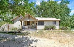 108 Waterside Cir, Council Grove, KS 66846