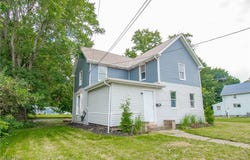 225 E Bergey Street, Wadsworth, OH 44281