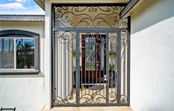 14286 Meadowlands Drive, Riverside, CA 92503