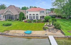 68283 Park Shore Drive, Edwardsburg, MI 49112