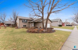 117 Thad St, Brandon, SD 57005