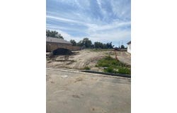 1173 S Creekside Place E, Porterville, CA 93257