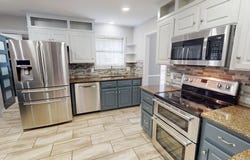 908 Rolling Dr, Athens, TX 75751