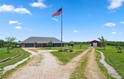 10438 K-92 Highway, McLouth, KS 66054