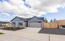 563 SW H Street, Madras, OR 97741