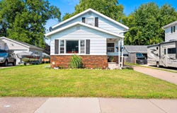 1419 POWERS Street, OSHKOSH, WI 54901