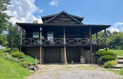 37 Simmons Lane, Lumberport, WV 26386