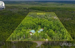 12420 V.25 RD, Rapid River, MI 49878