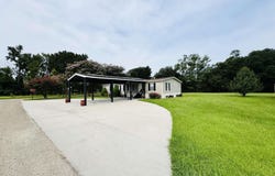 15221 U Repent Rd, Gonzales, LA 70737
