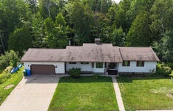 1860 Altamont, Marquette, MI 49855