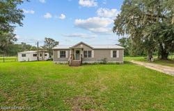 703 WALKER Drive, Interlachen, FL 32148