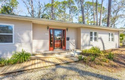 253 Prado Street, Apalachicola, FL 32320